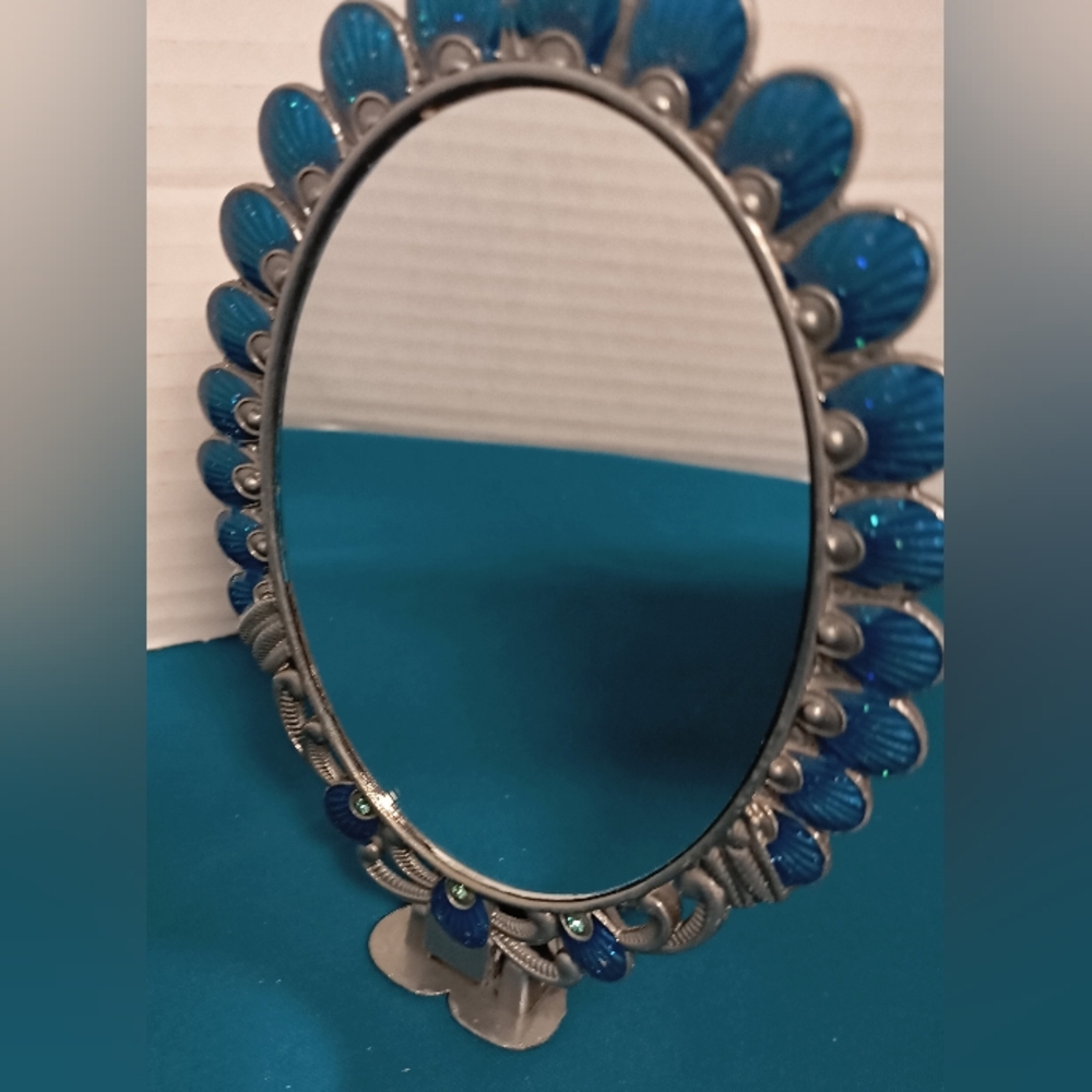 Vintage Foldable Maniya Peacock Mirror - Picture 8 of 16